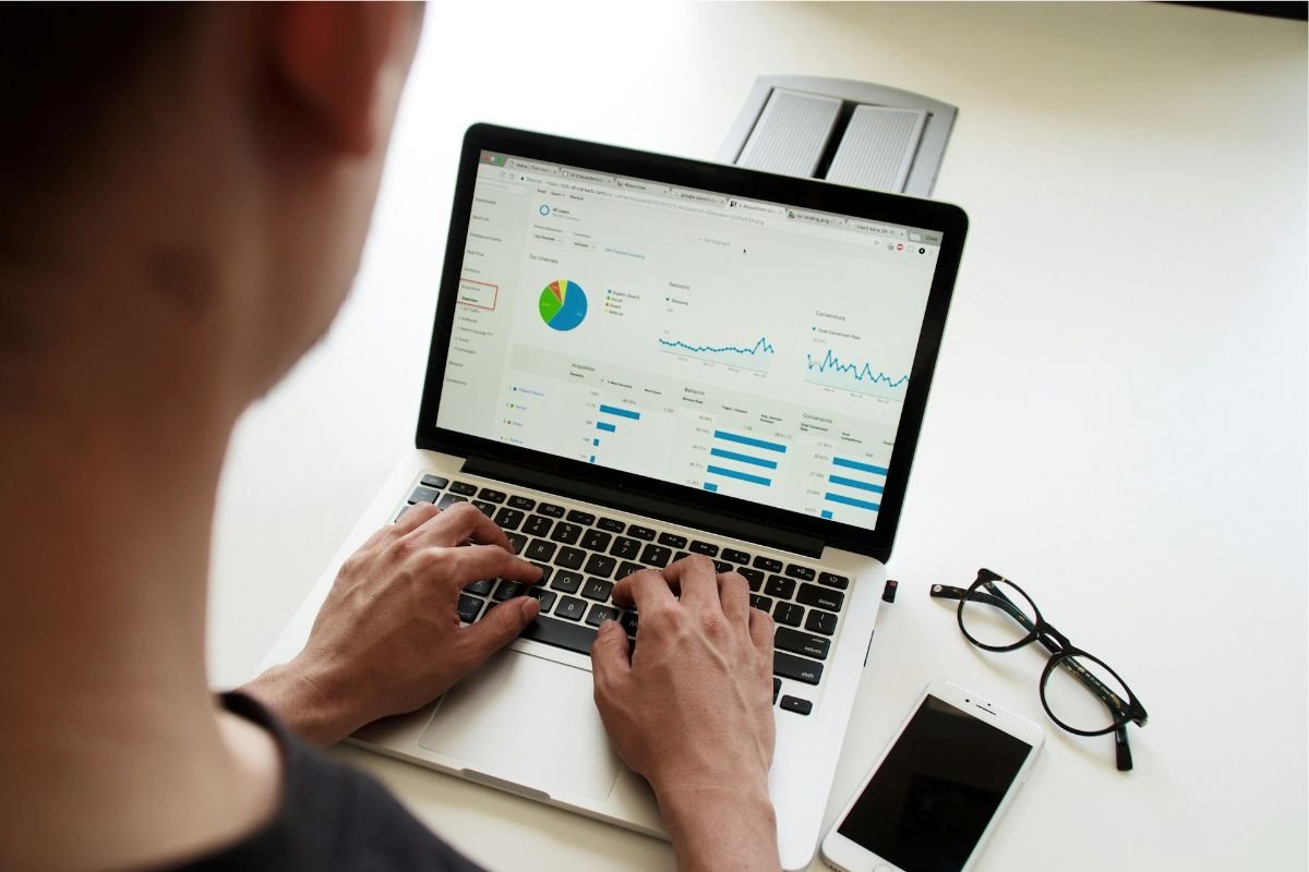 How Businesses Can Turn Followers into Customers