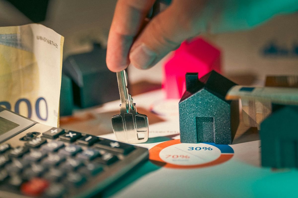 Pre-Leased Flats in Thane: How They Work and What Buyers Should Know