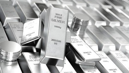How Do Silver Coins and Bars Differ in Storage, Handling and Long-Term Ownership?